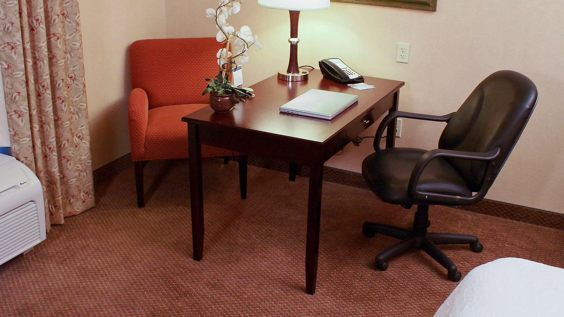 Hampton Inn Las Vegas/North Speedway 3*,